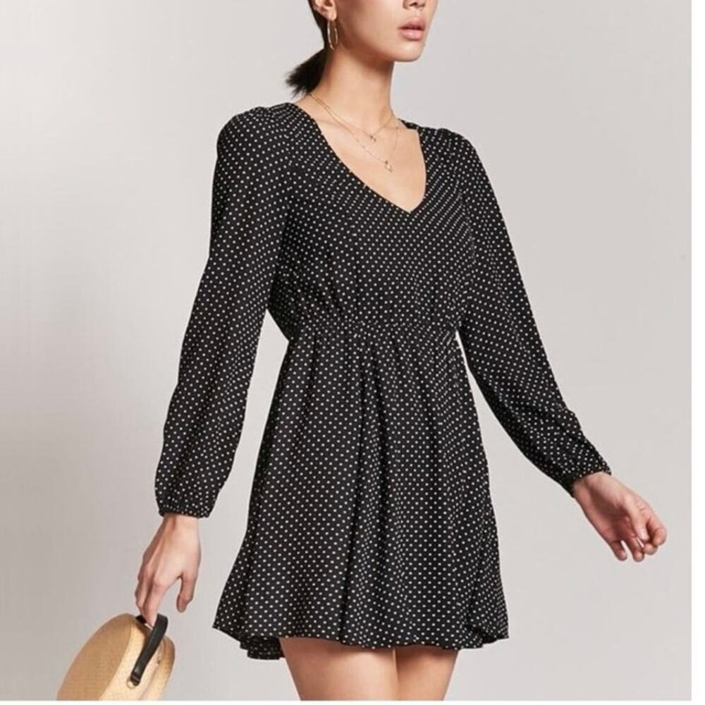 Forever 21 Mini Dress Size M Polka Dot Longsleeve Fit n Flare Open Back Black
